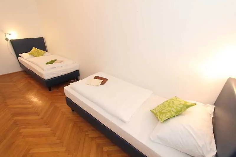 Checkvienna - Edelhof Apartments 0*, Vienna Austria