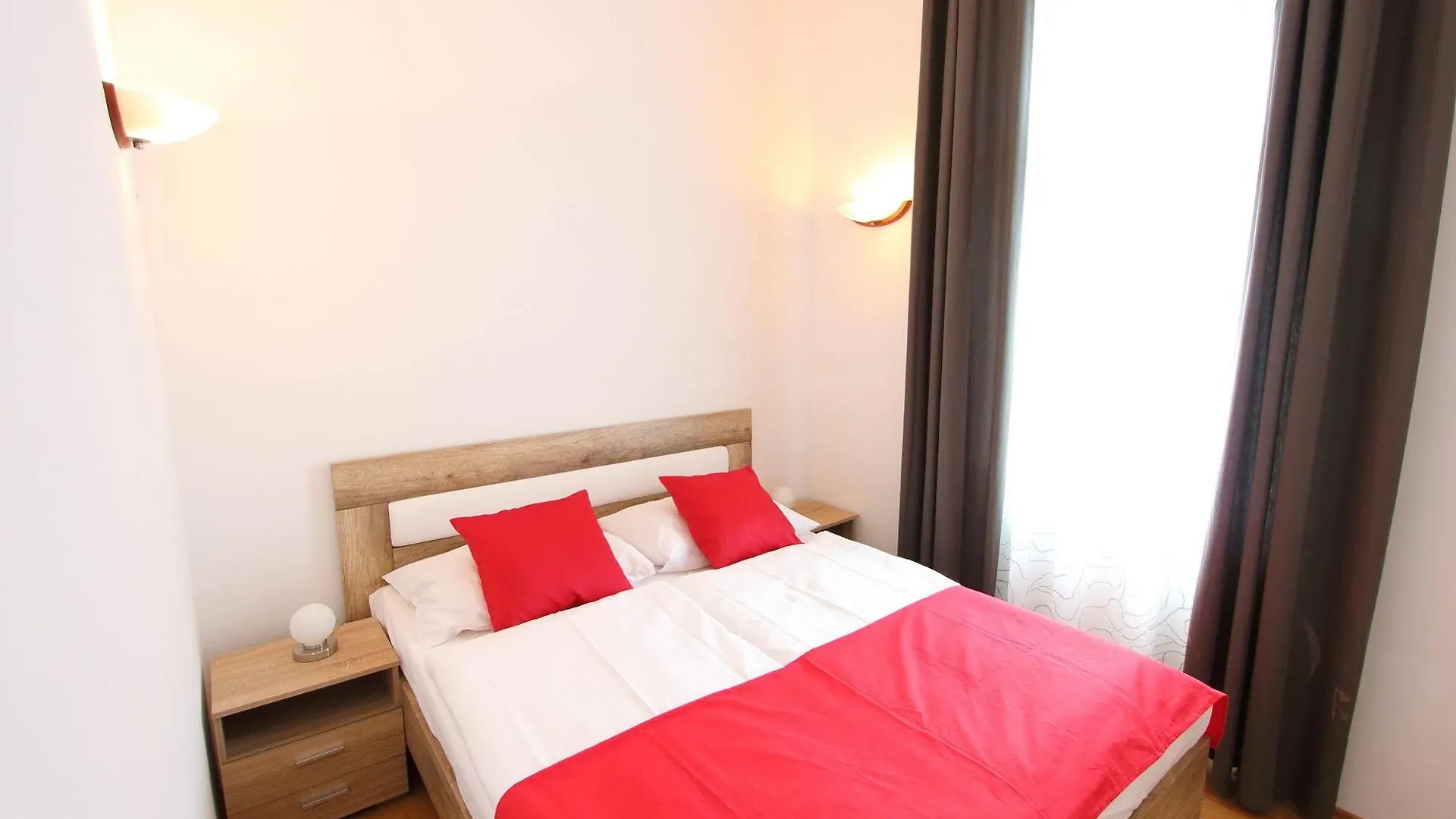 Checkvienna - Edelhof Apartments 0*, Vienna