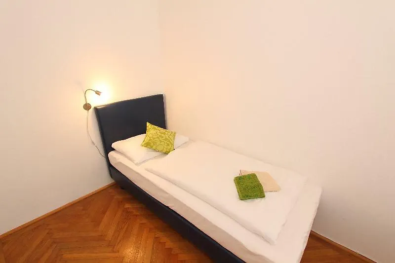 Checkvienna - Edelhof Apartments  Vienna